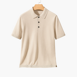 Camisa polo masculina de lã merino bege, estilo old money