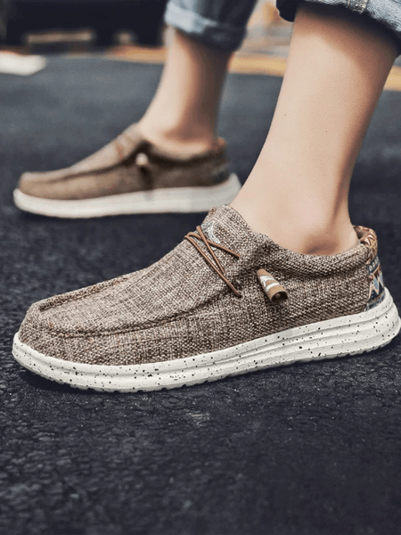 Mocassim casual para homens com estilo refinado e estética old money, feito em tecido respirável.