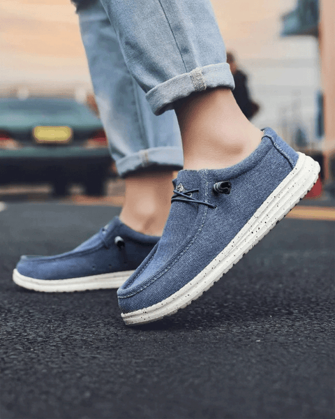 Calçado de lona casual com cadarço prático, ideal para homens que buscam estilo e funcionalidade.
