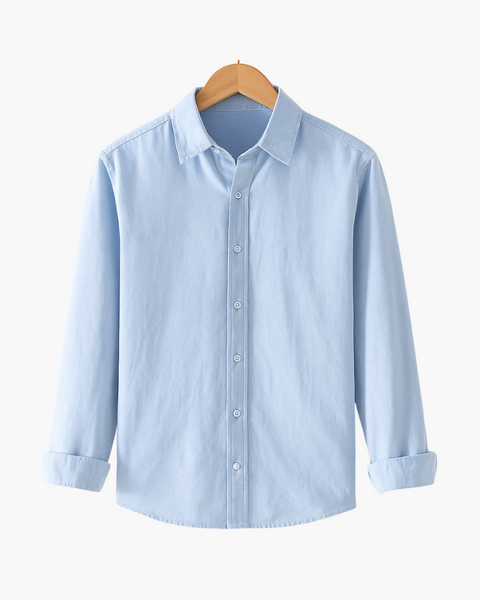 Camisa masculina tradicional feita em tecido de linho natural.
