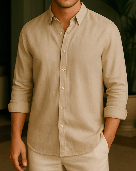 Camisa branca de linho para homens com corte clássico e elegante.