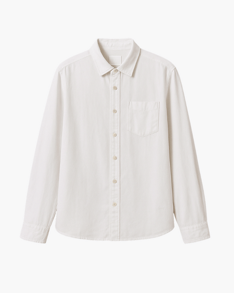Detalhe do bolso frontal da camisa premium em linho e algodão com acabamento sofisticado.