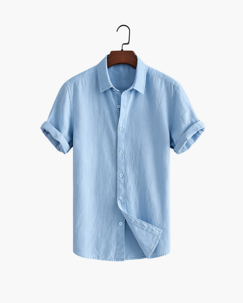 Camisa casual masculina de manga curta com estética old money, ideal para férias com sofisticação e conforto.