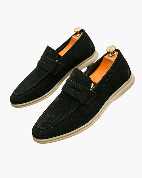 Mocassim vintage estilo europeu inspirado em clubes aristocráticos.