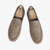 Mocassim masculino com acabamento impecável e estilo europeu