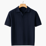 Polo com lapela elegante para composições sofisticadas no verão.
