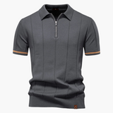Polo masculina de verão com zíper elegante e tecido leve para homens que valorizam a estética clássica e atemporal.