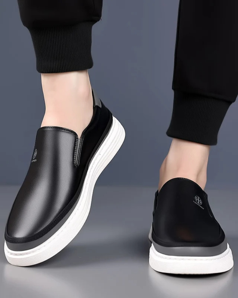 Mocassim com inspiração em Florença, design atemporal e estrutura firme.