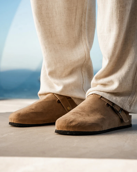 Sapato casual refinado com estilo europeu e acabamento em camurça premium.
